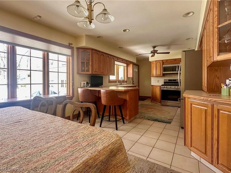 1011 Park Circle, Girard, OH 44420 Photo 9