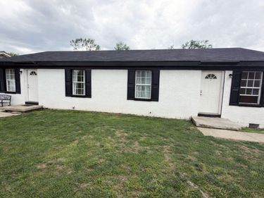 305 Longview Drive, Unit A-B, Nicholasville, KY 40356