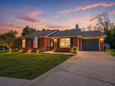 235 Holly Lane, Paris, KY 40361