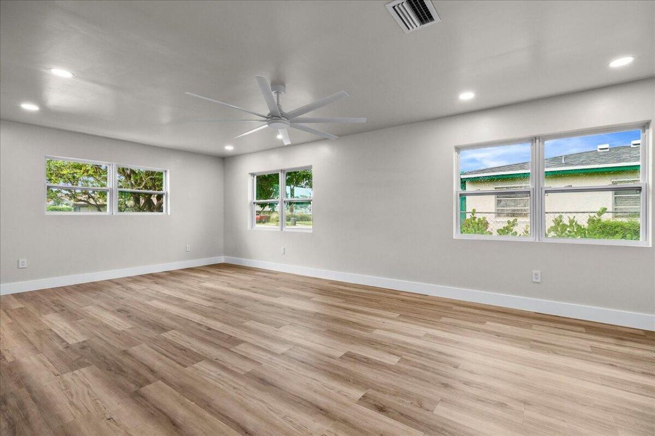 426 Bayberry Drive, West Palm Beach, FL 33403 Photo