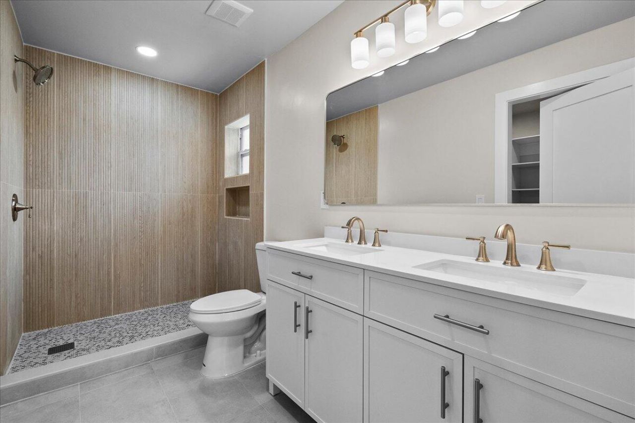 426 Bayberry Drive, West Palm Beach, FL 33403 Photo