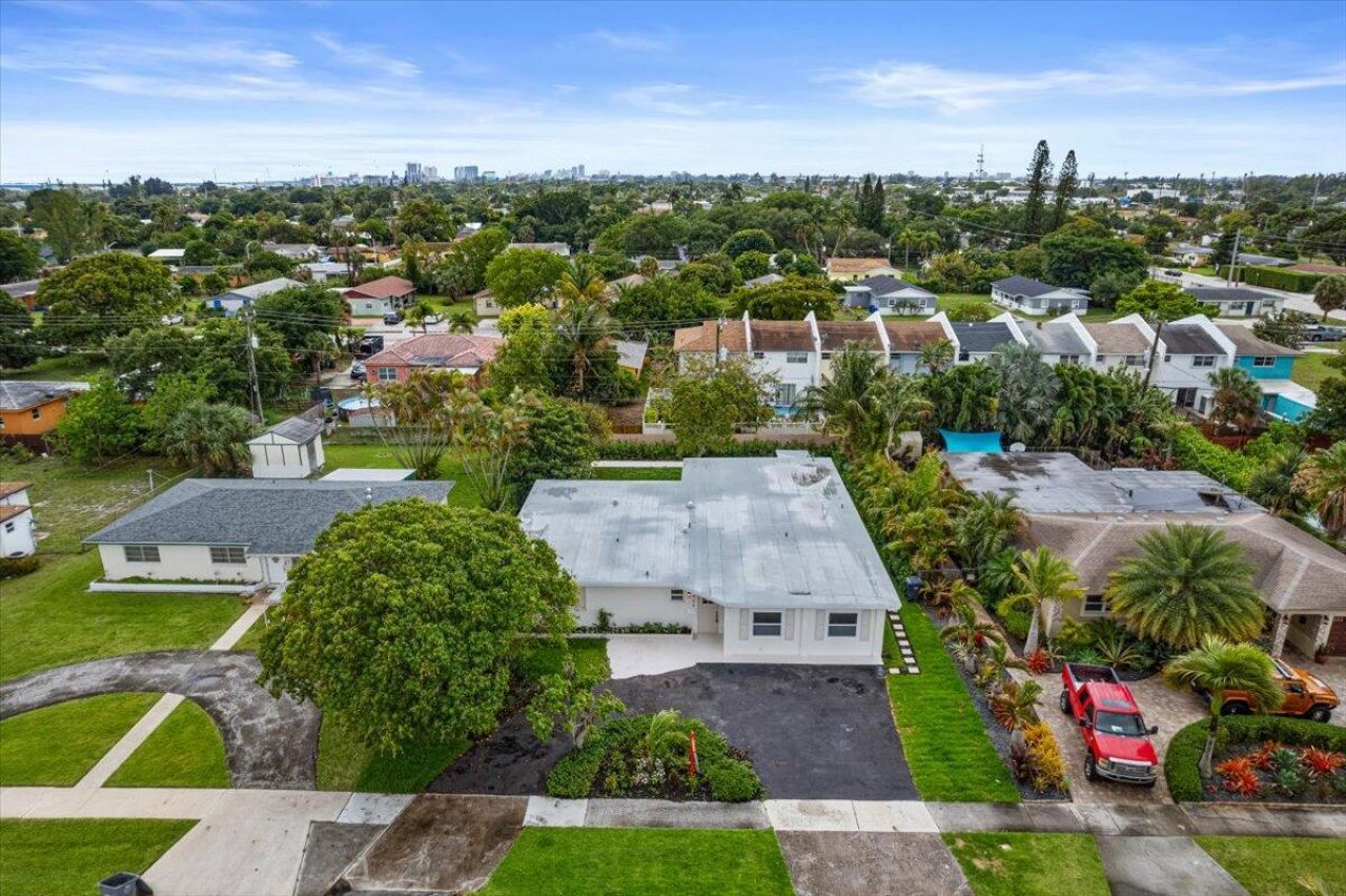 426 Bayberry Drive, West Palm Beach, FL 33403 Photo