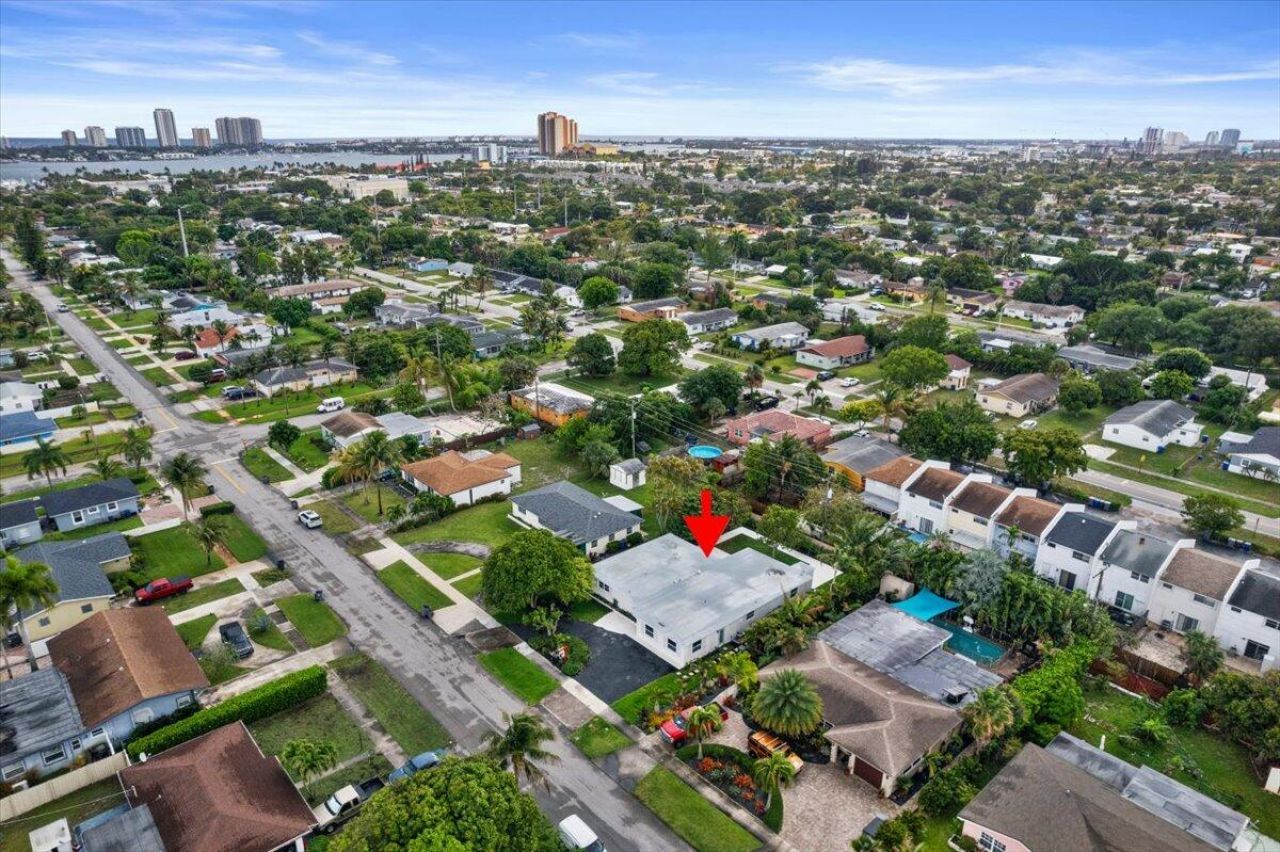 426 Bayberry Drive, West Palm Beach, FL 33403 Photo