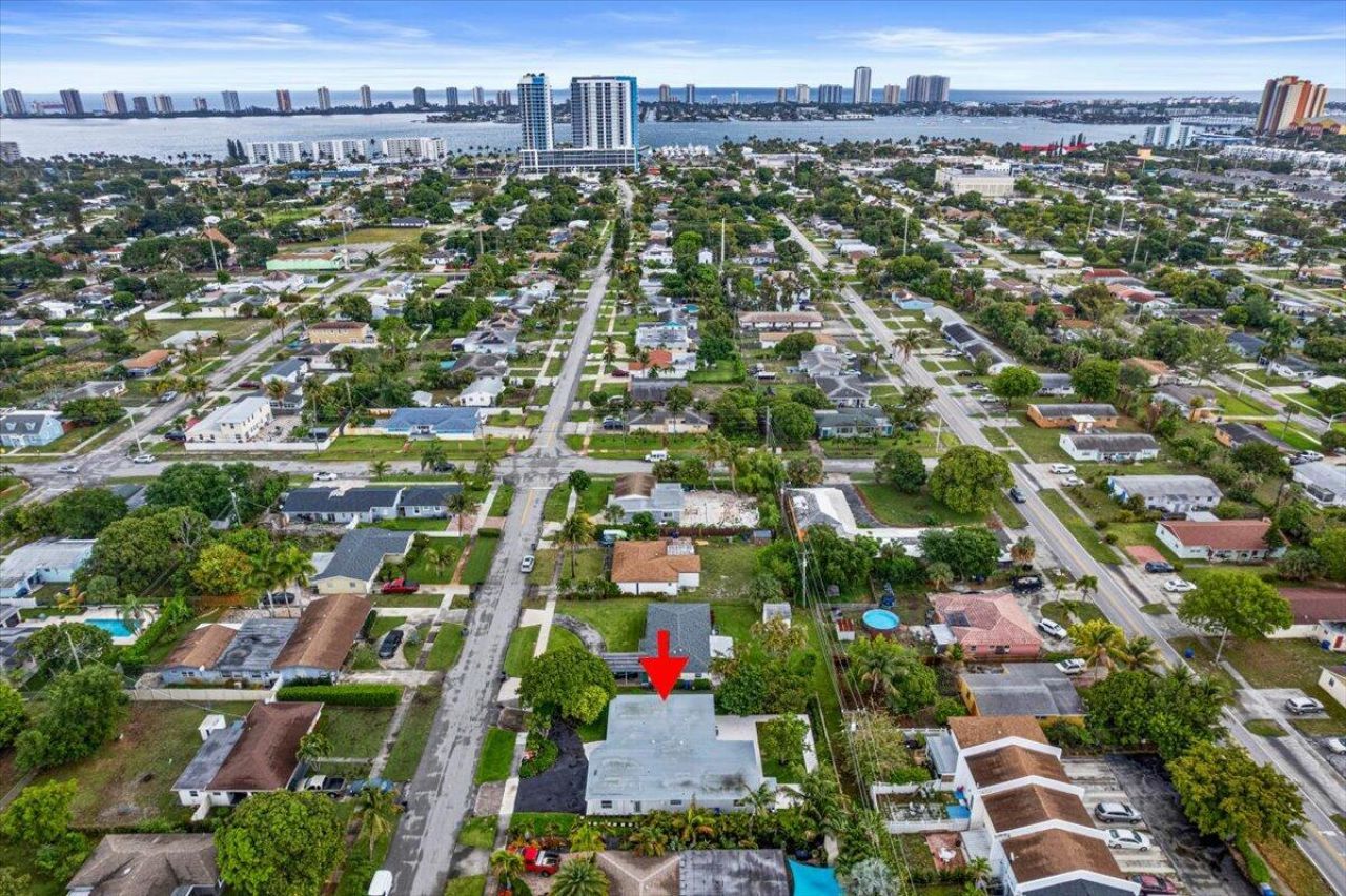 426 Bayberry Drive, West Palm Beach, FL 33403 Photo