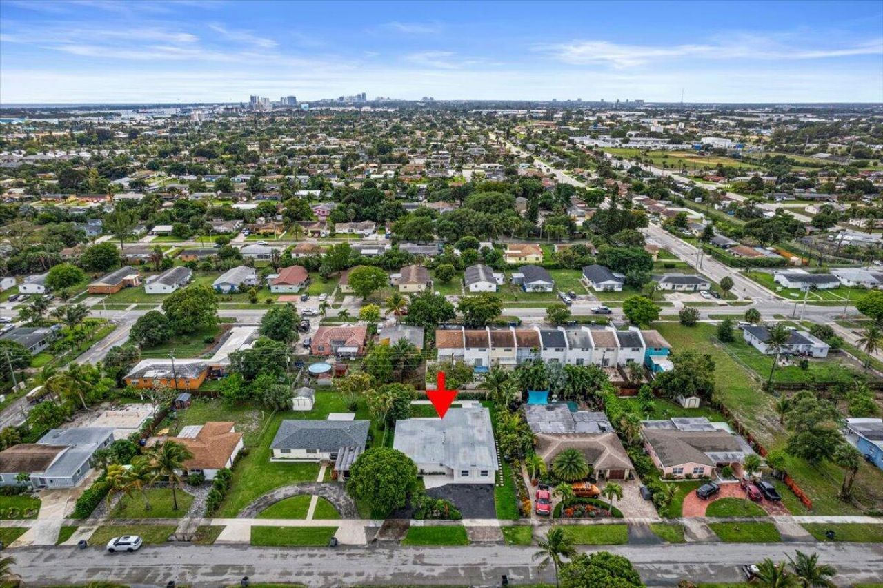 426 Bayberry Drive, West Palm Beach, FL 33403 Photo