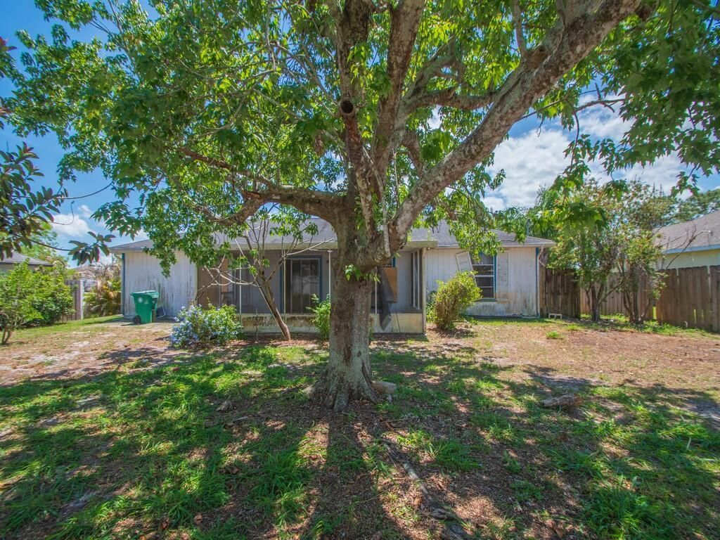 188 SW Milburn Circle, Port Saint Lucie, FL 34953 Photo