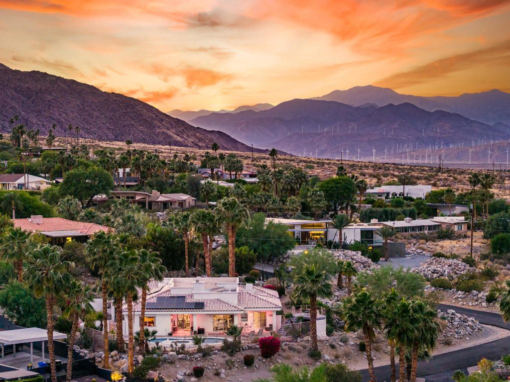 711 W Via Olivera, Palm Springs, CA 92262 Main Photo