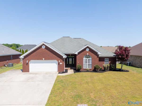 2622 Buckingham Gate SW, Decatur, AL 35603