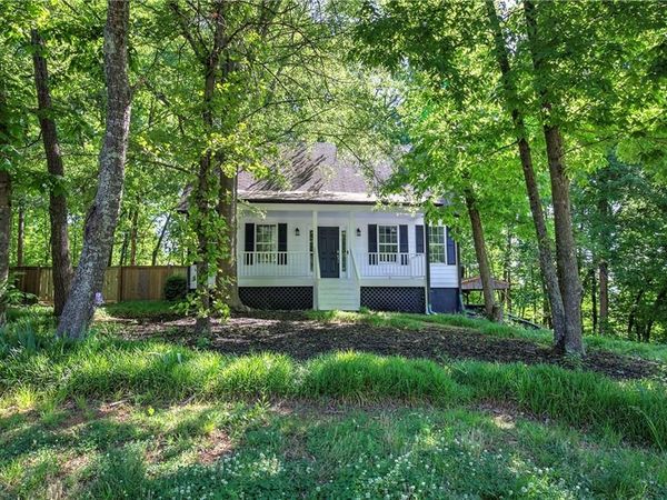 22 Nottingham Drive NW, Cartersville, GA 30121