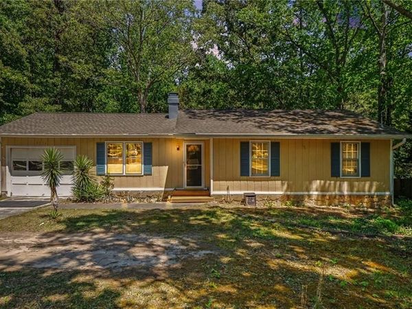 3574 Broxton Lane , Snellville, GA 30039