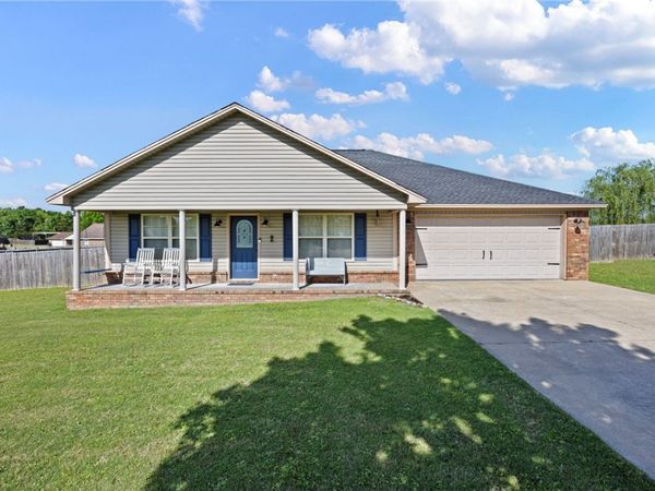 521 Maggie Loop , Pottsville, AR 72858