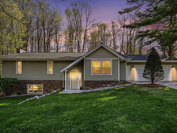 3816 Winding Way, Kalamazoo, MI 49004