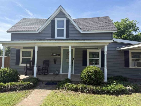 204 E Hert Avenue, Perkins, OK 74059
