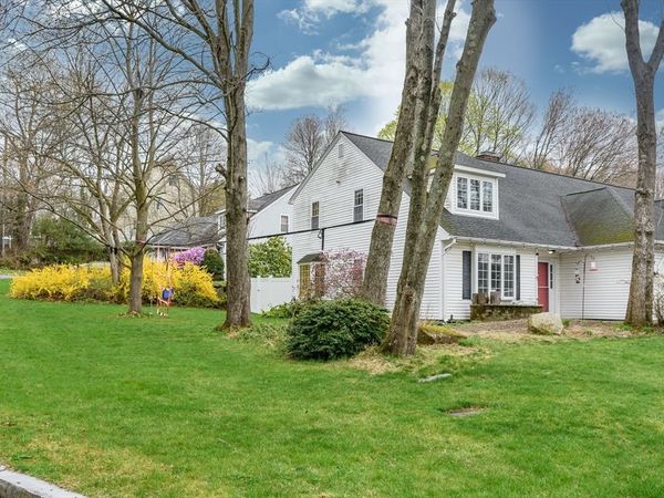 10 Homeward Ln, Unit 10, Natick, MA 01760