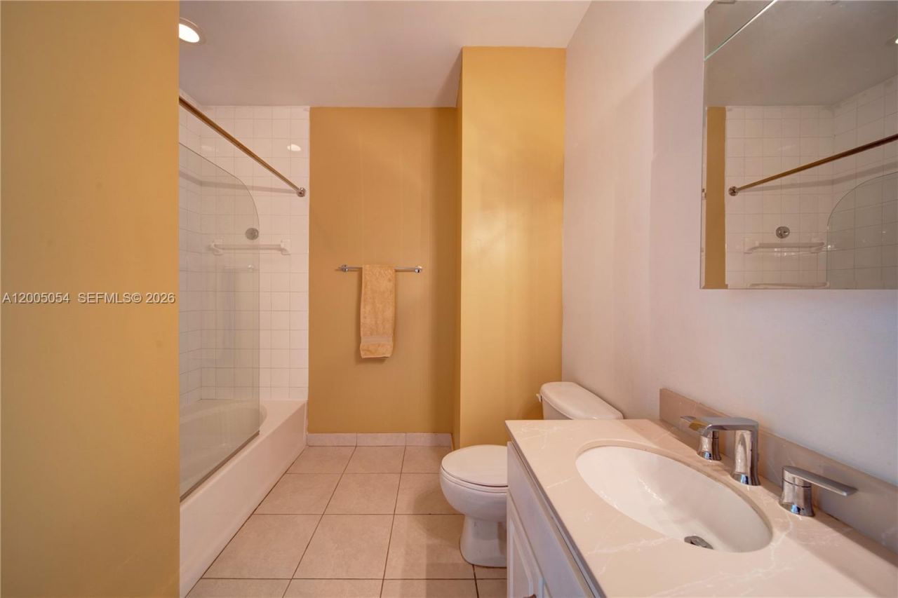 2001 Biscayne Blvd , Unit 2520, Miami, FL 33137 Photo