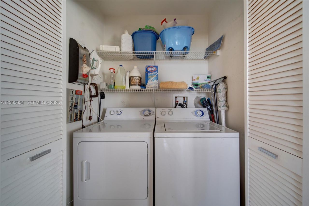 2001 Biscayne Blvd , Unit 2520, Miami, FL 33137 Photo