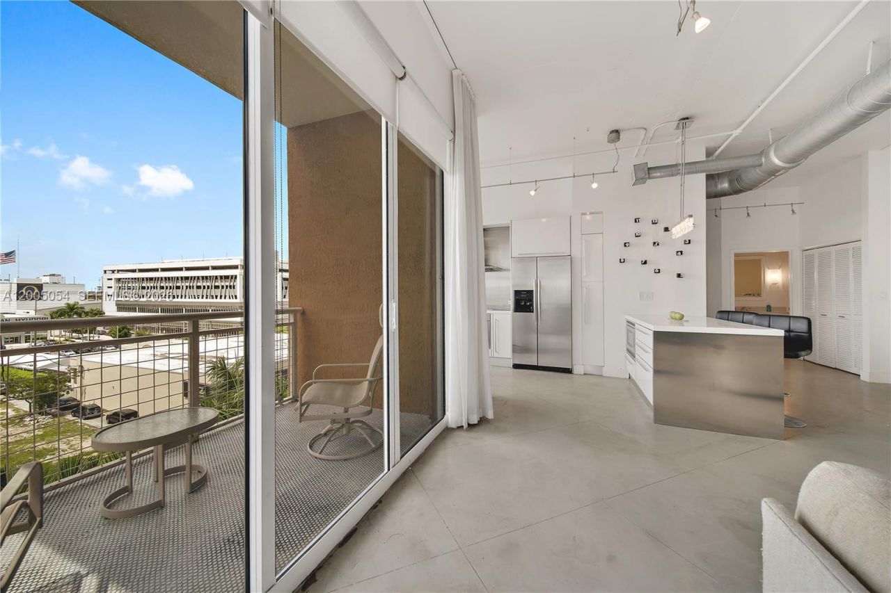 2001 Biscayne Blvd , Unit 2520, Miami, FL 33137 Photo