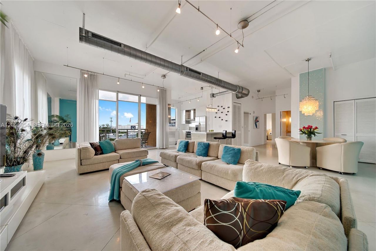 2001 Biscayne Blvd , Unit 2520, Miami, FL 33137 Photo