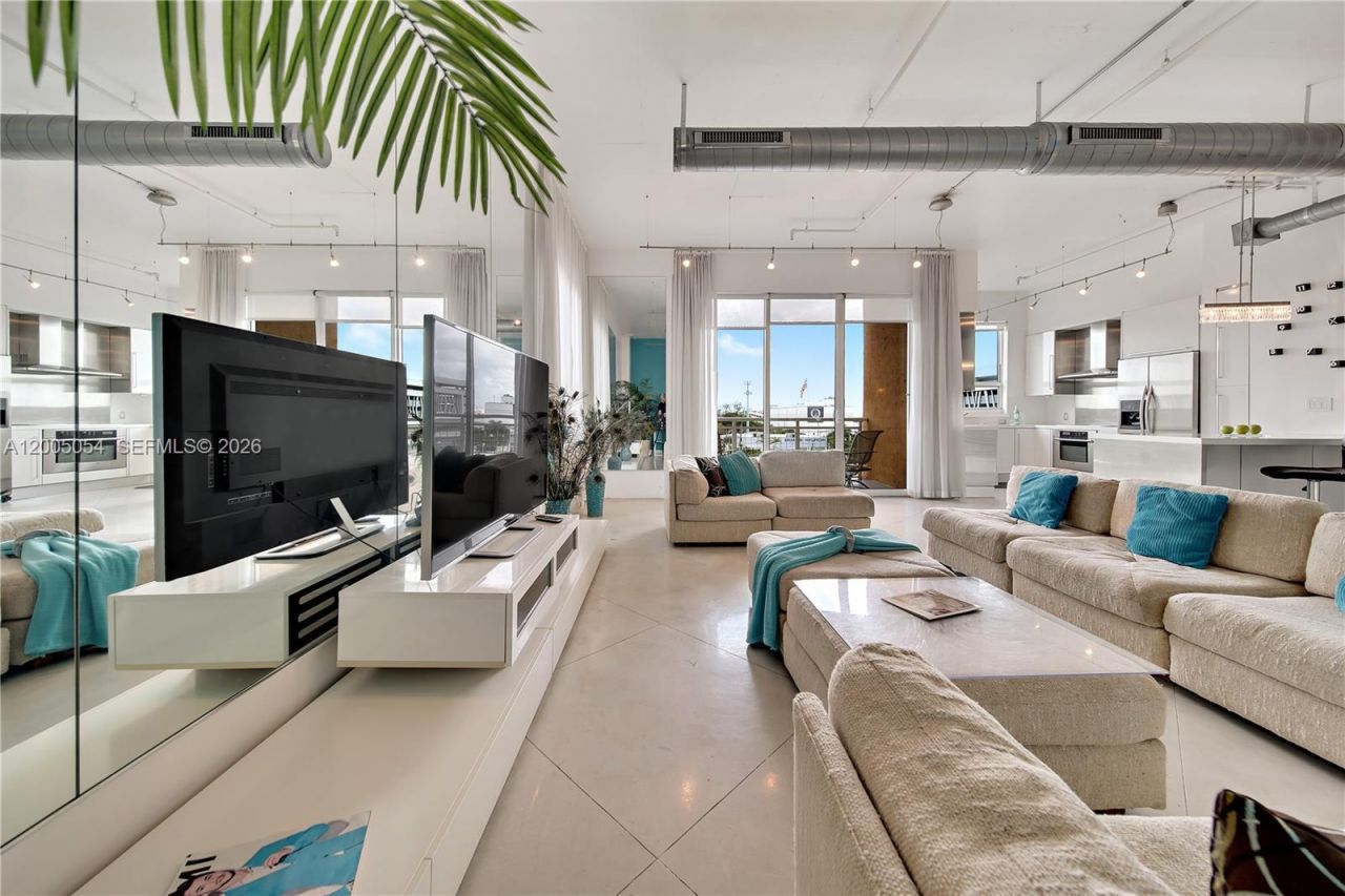 2001 Biscayne Blvd , Unit 2520, Miami, FL 33137 Photo