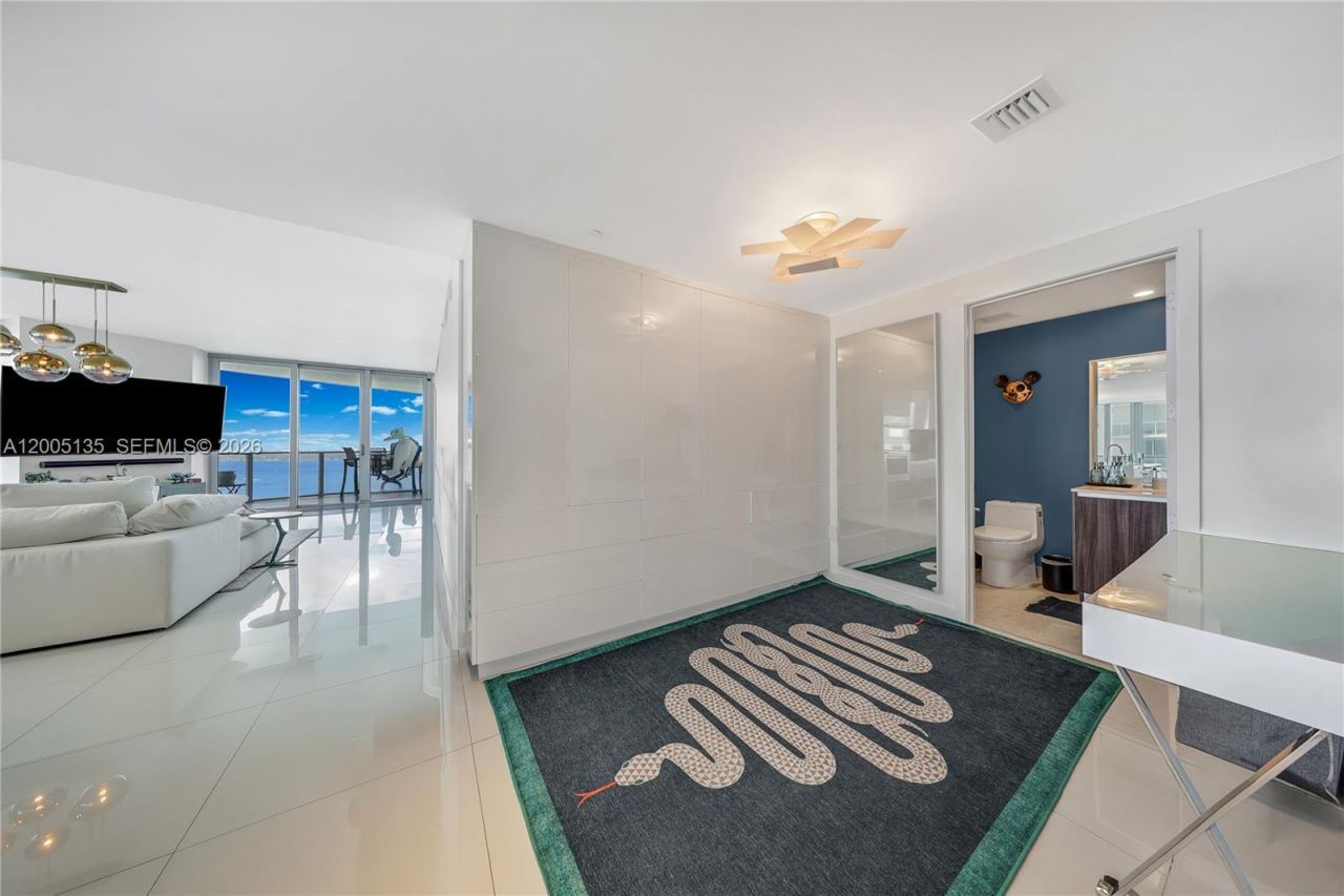 488 NE 18th St , Unit 3715, Miami, FL 33132 Photo