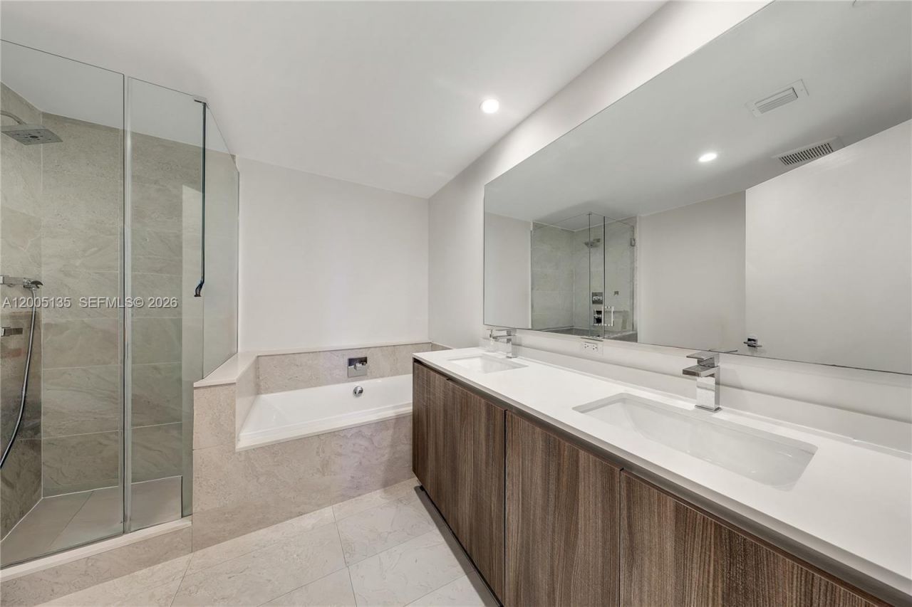 488 NE 18th St , Unit 3715, Miami, FL 33132 Photo