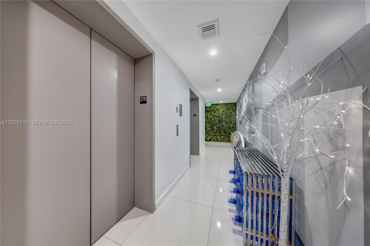 488 NE 18th St , Unit 3715, Miami, FL 33132 Photo