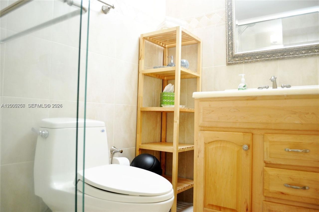 100 Lincoln Rd , Unit 534, Miami Beach, FL 33139 Photo