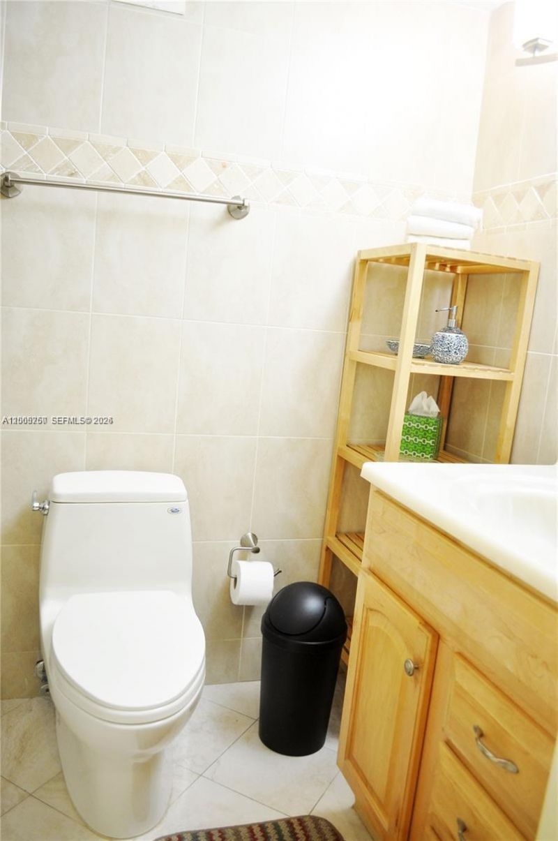 100 Lincoln Rd , Unit 534, Miami Beach, FL 33139 Photo