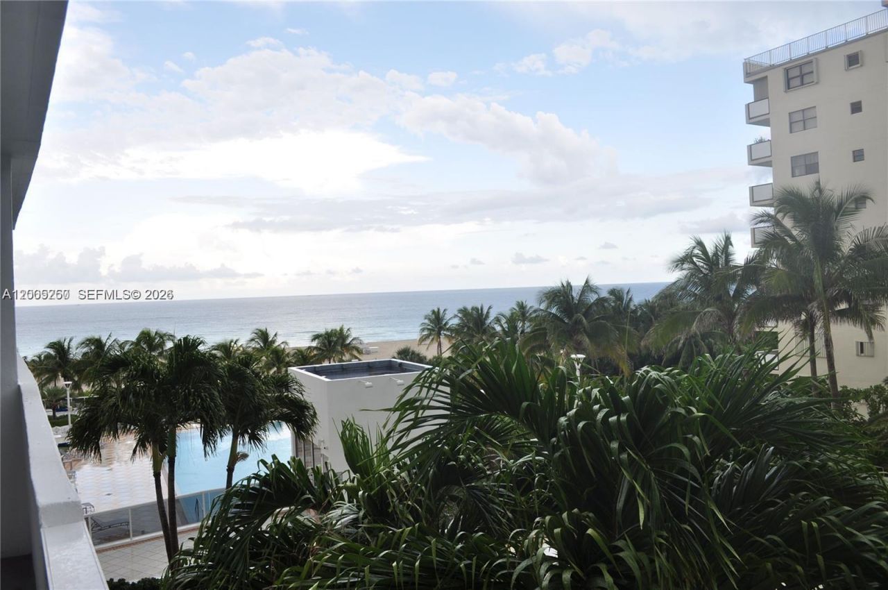 100 Lincoln Rd , Unit 534, Miami Beach, FL 33139 Photo