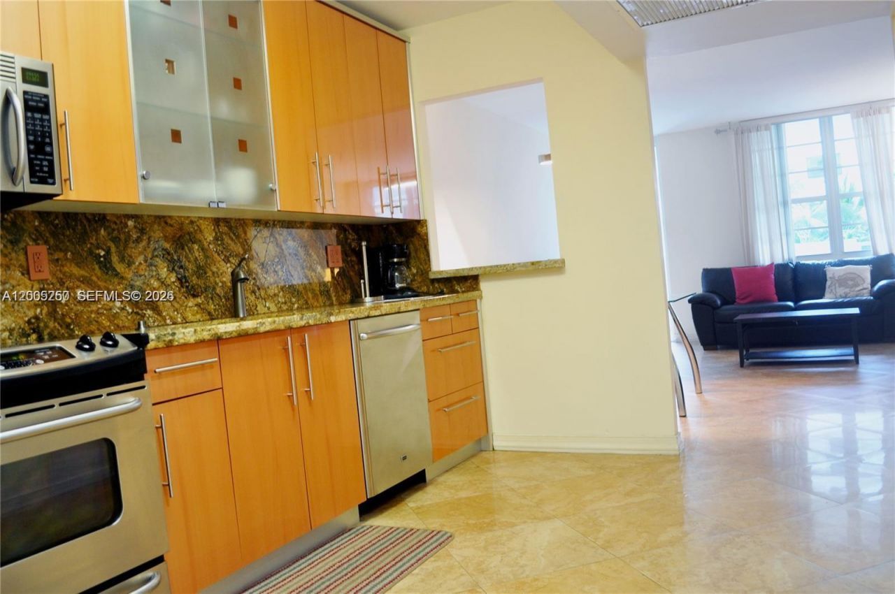 100 Lincoln Rd , Unit 534, Miami Beach, FL 33139 Photo