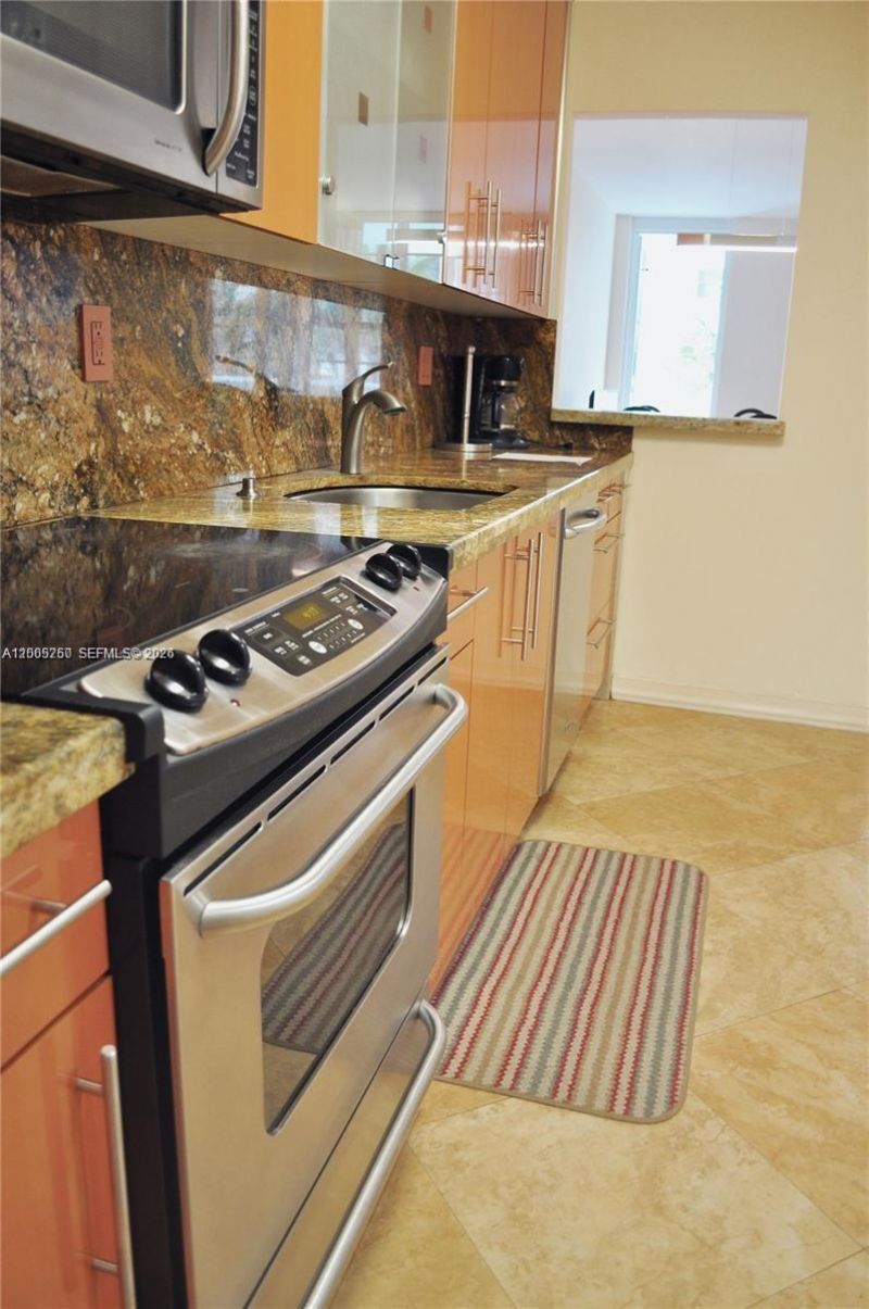 100 Lincoln Rd , Unit 534, Miami Beach, FL 33139 Photo