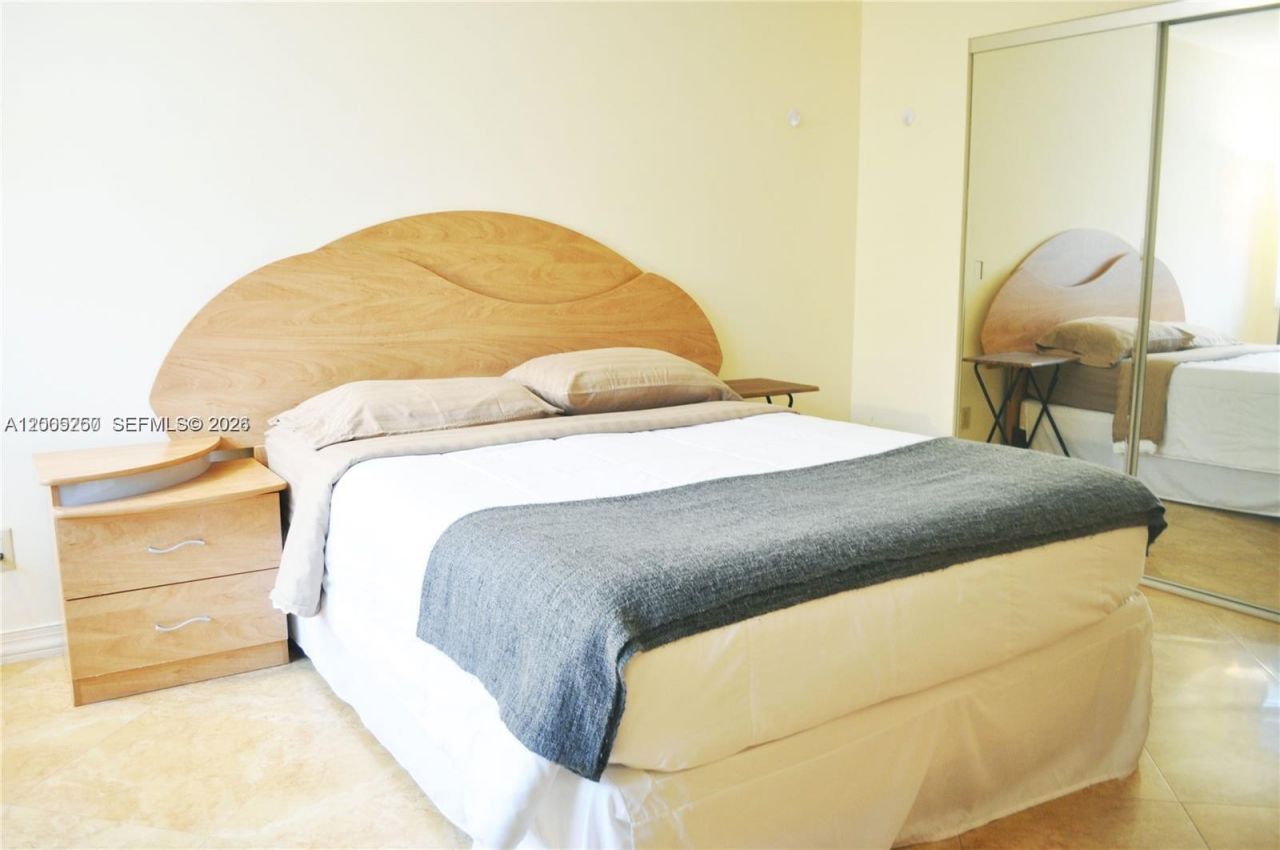 100 Lincoln Rd , Unit 534, Miami Beach, FL 33139 Photo