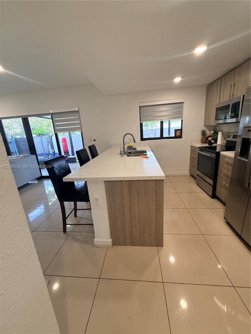 102 NW 10th Pl , Florida City, FL 33034 Photo