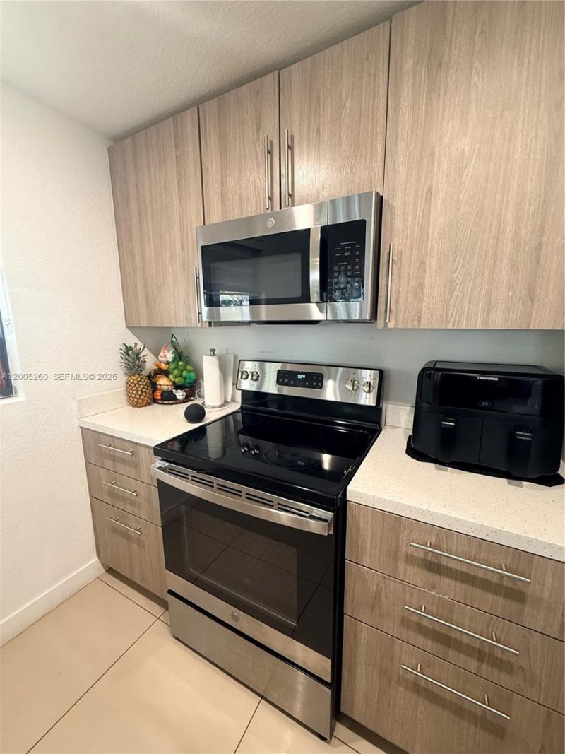 102 NW 10th Pl , Florida City, FL 33034 Photo