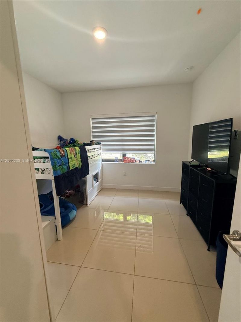 102 NW 10th Pl , Florida City, FL 33034 Photo