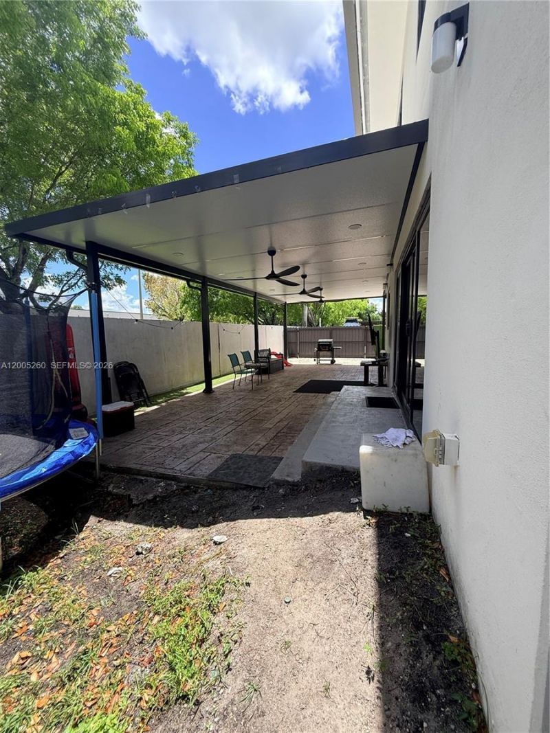 102 NW 10th Pl , Florida City, FL 33034 Photo