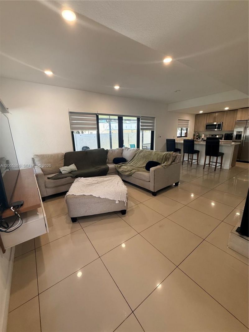102 NW 10th Pl , Florida City, FL 33034 Photo