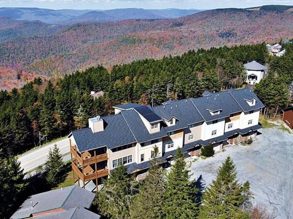 3 Shays Landing, Snowshoe, WV 26209