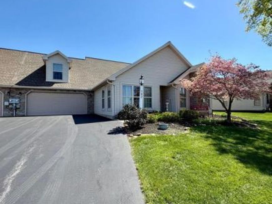 102 Heather Glen Drive , Red Lion, PA 17356 Main Photo