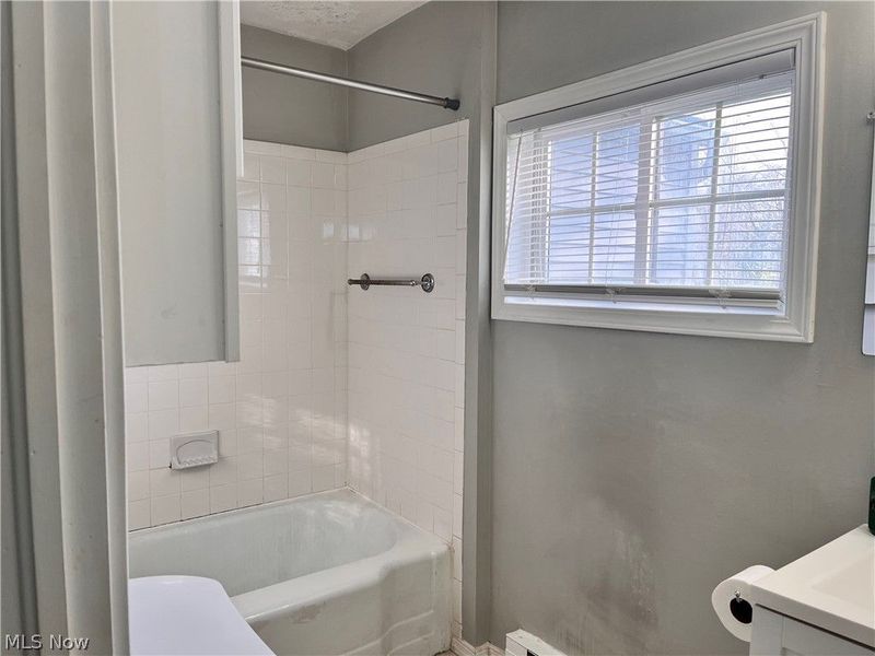 5340 S Ridge Road , Madison, OH 44057 Photo 8