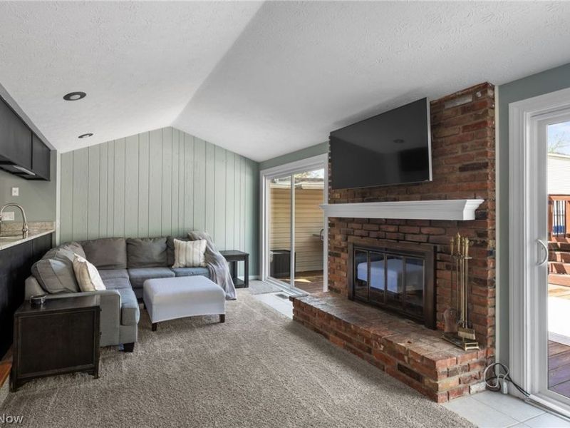 5660 Marine Parkway, Mentor on the Lake, OH 44060 Photo 10