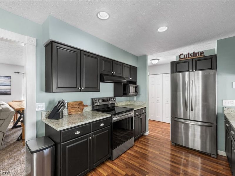 5660 Marine Parkway , Mentor on the Lake, OH 44060 Photo 7