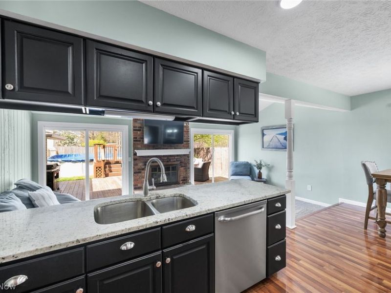 5660 Marine Parkway, Mentor on the Lake, OH 44060 Photo 9