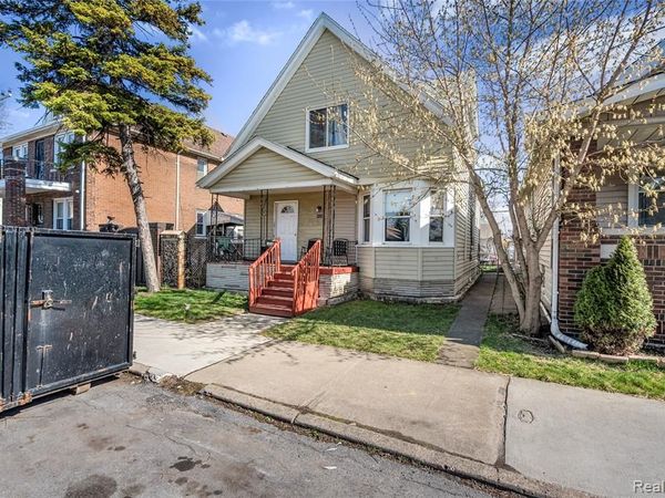 2422 Commor Street , Hamtramck, MI 48212