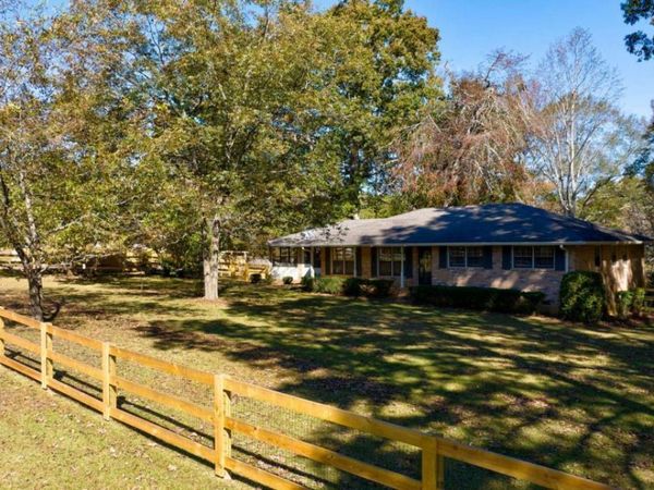 8100 Hog Mountain Road, Statham, GA 30666