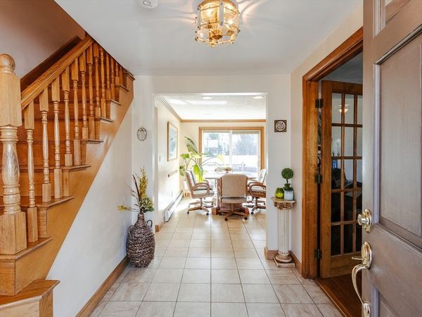 19 Miriam Road, Waltham, MA 02451