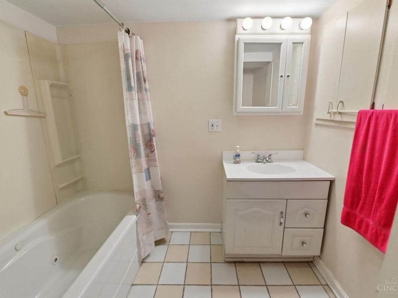 3939 Davis Avenue, Cheviot, OH 45211 Photo 12