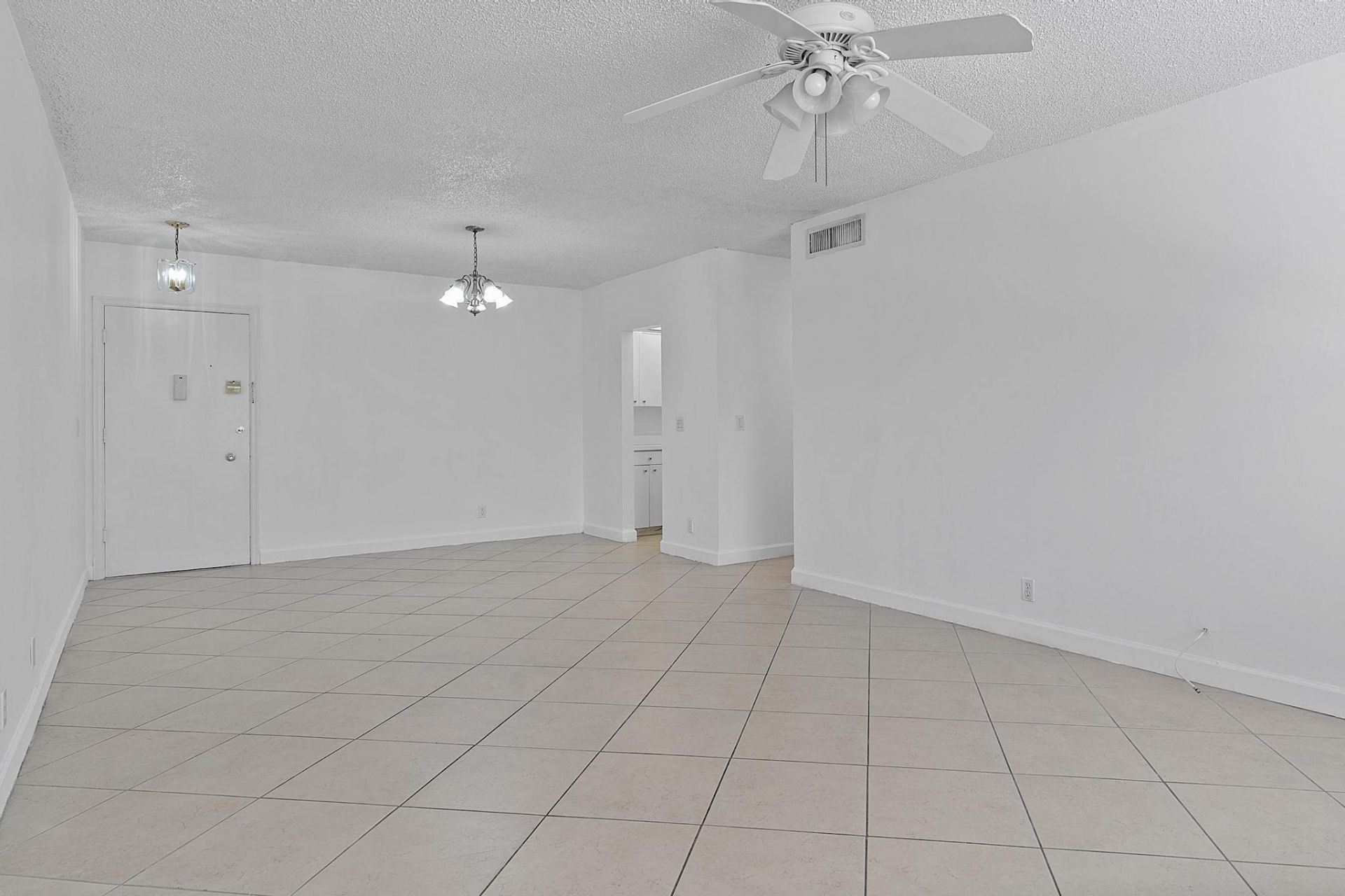 5700 NE 22nd Way, Unit 323, Fort Lauderdale, FL 33308 Photo