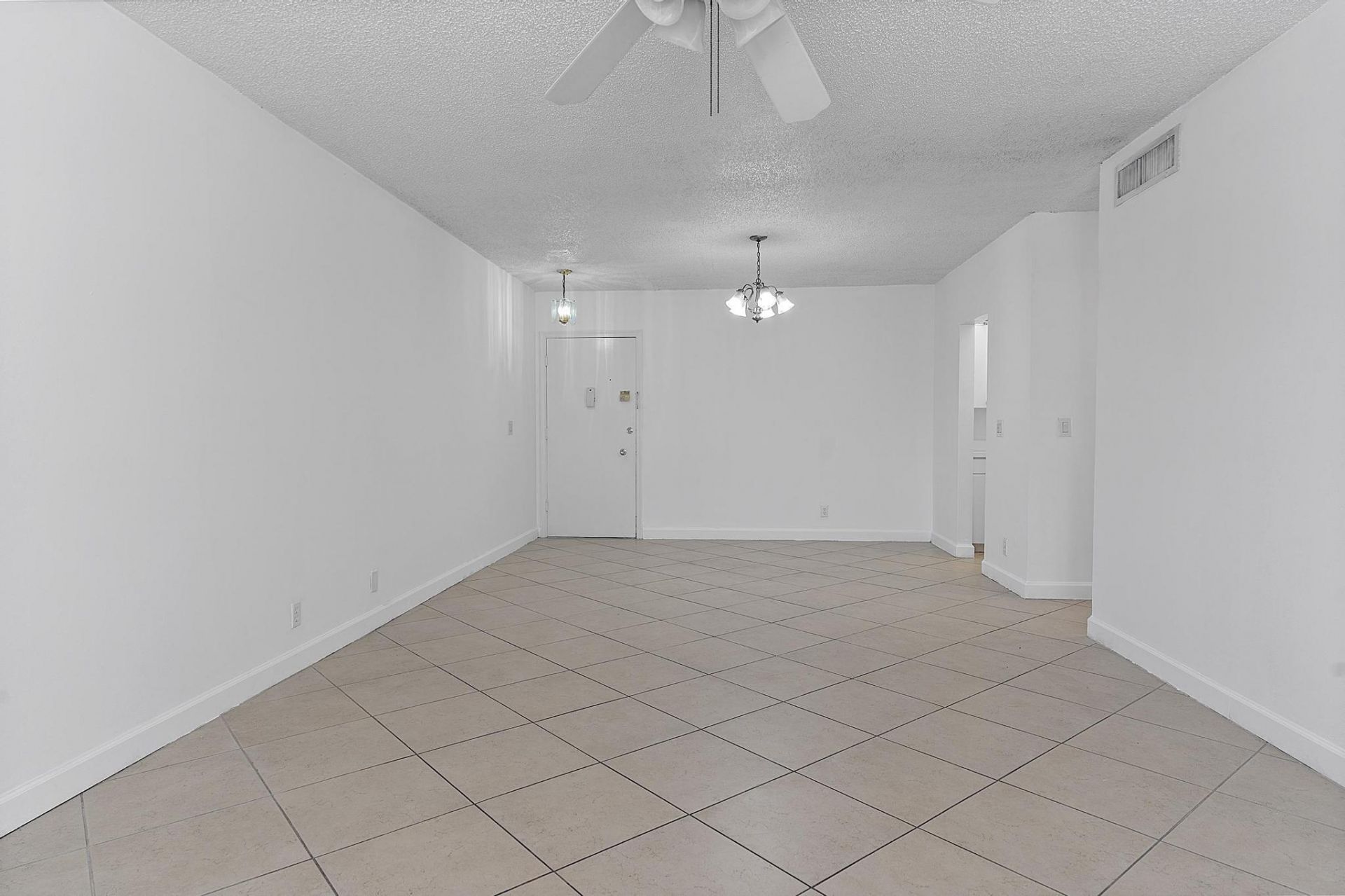 5700 NE 22nd Way, Unit 323, Fort Lauderdale, FL 33308 Photo