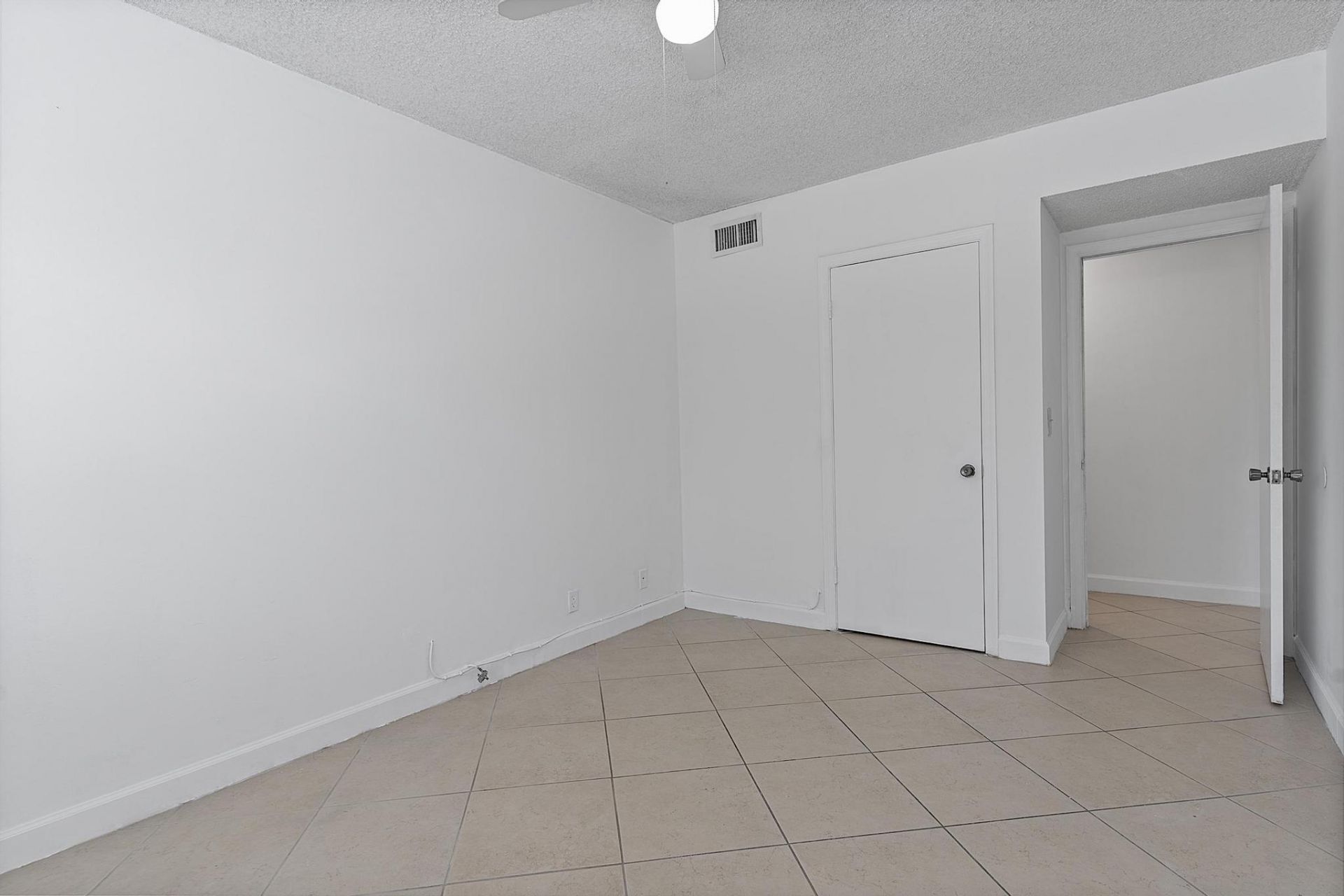 5700 NE 22nd Way, Unit 323, Fort Lauderdale, FL 33308 Photo